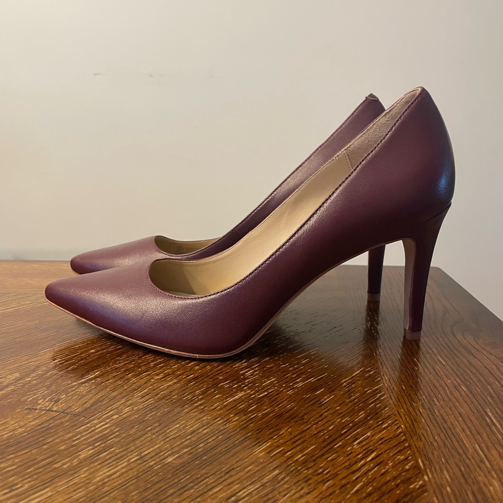 Signature by Nordstrom Wine colored Women's Heels -Pumps size 39 like new